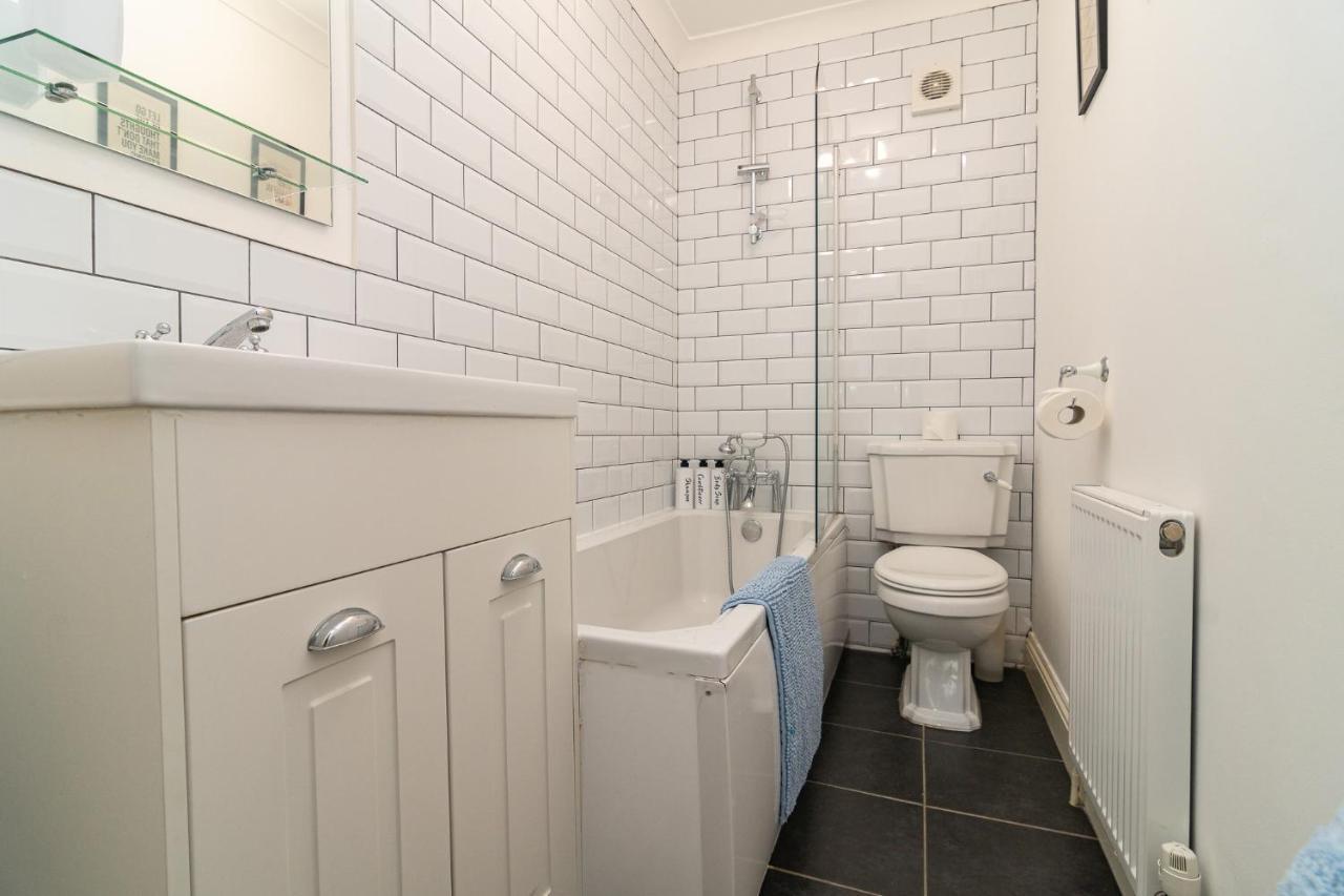 Light And Airy 1 Bedroom Flat 700M From The Beach ボーンマス エクステリア 写真