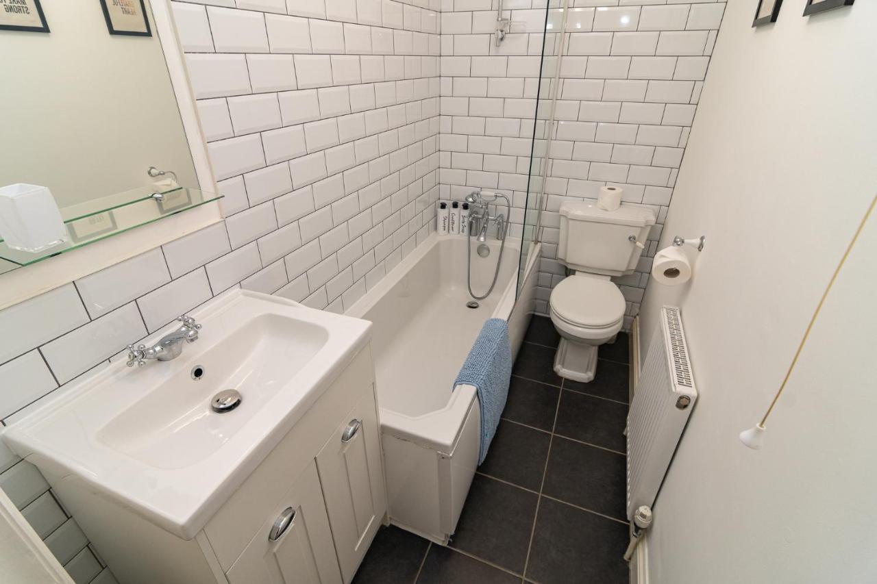 Light And Airy 1 Bedroom Flat 700M From The Beach ボーンマス エクステリア 写真