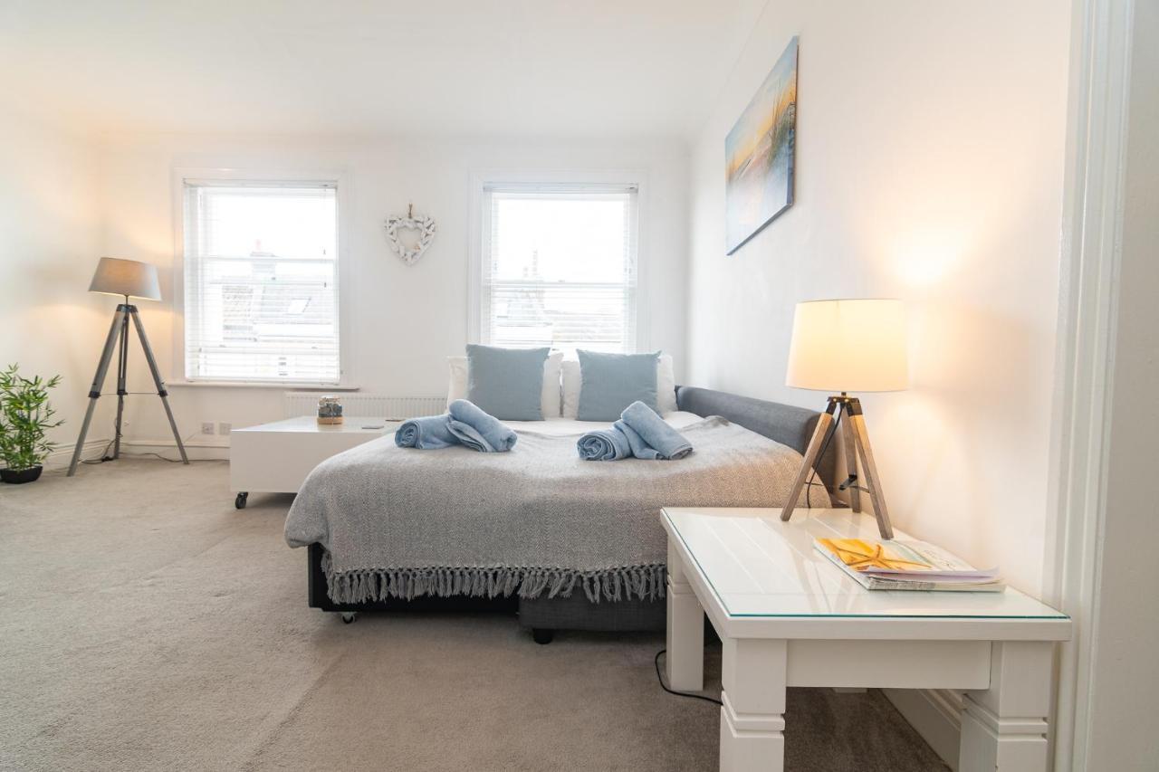 Light And Airy 1 Bedroom Flat 700M From The Beach ボーンマス エクステリア 写真